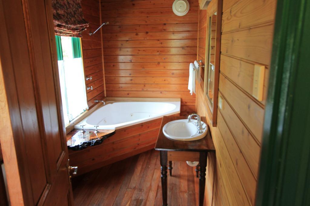 Kerrellie Cottages Strahan Rum bild